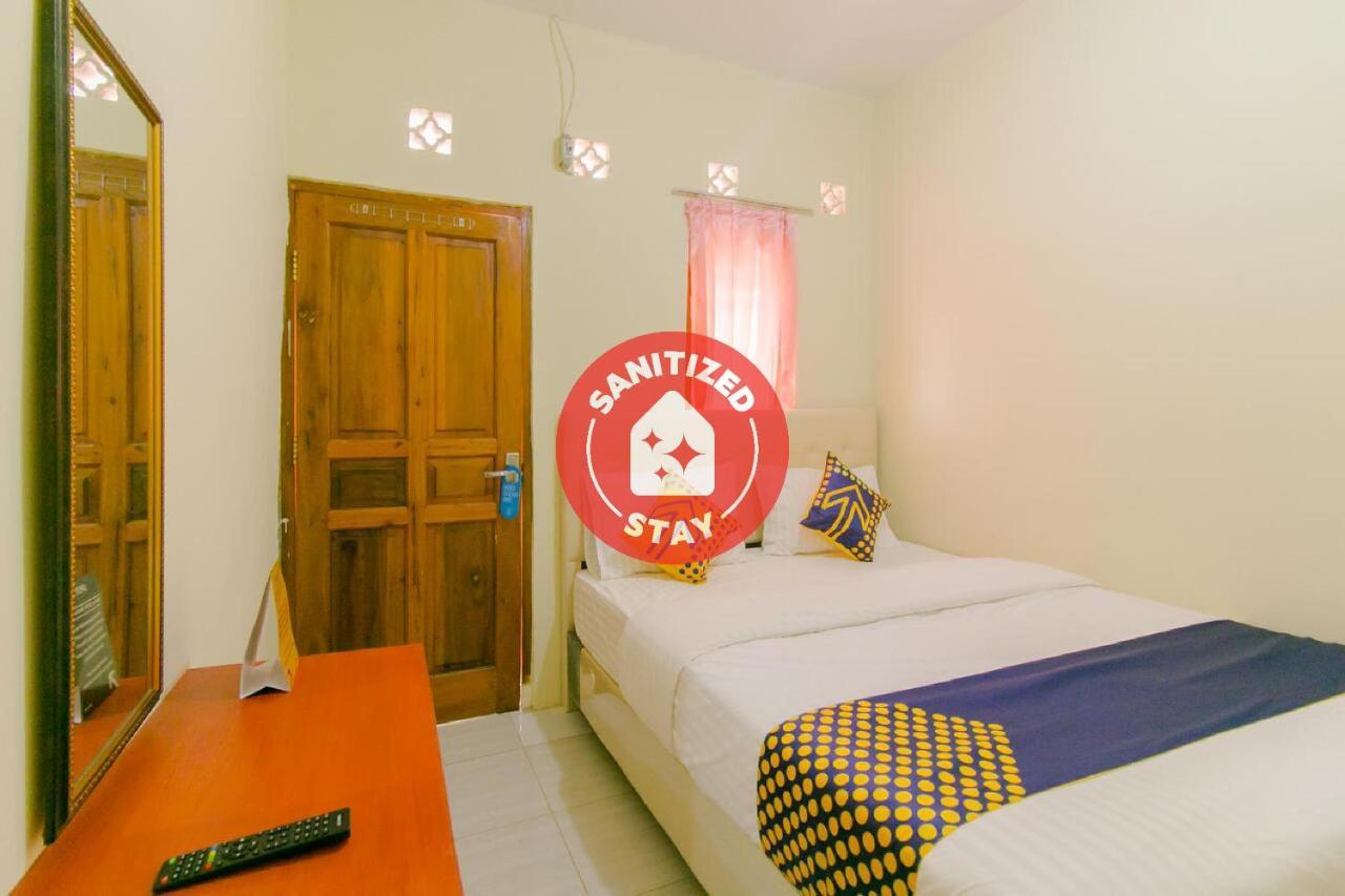Ayu Homestay Syariah Sukabumi Luaran gambar