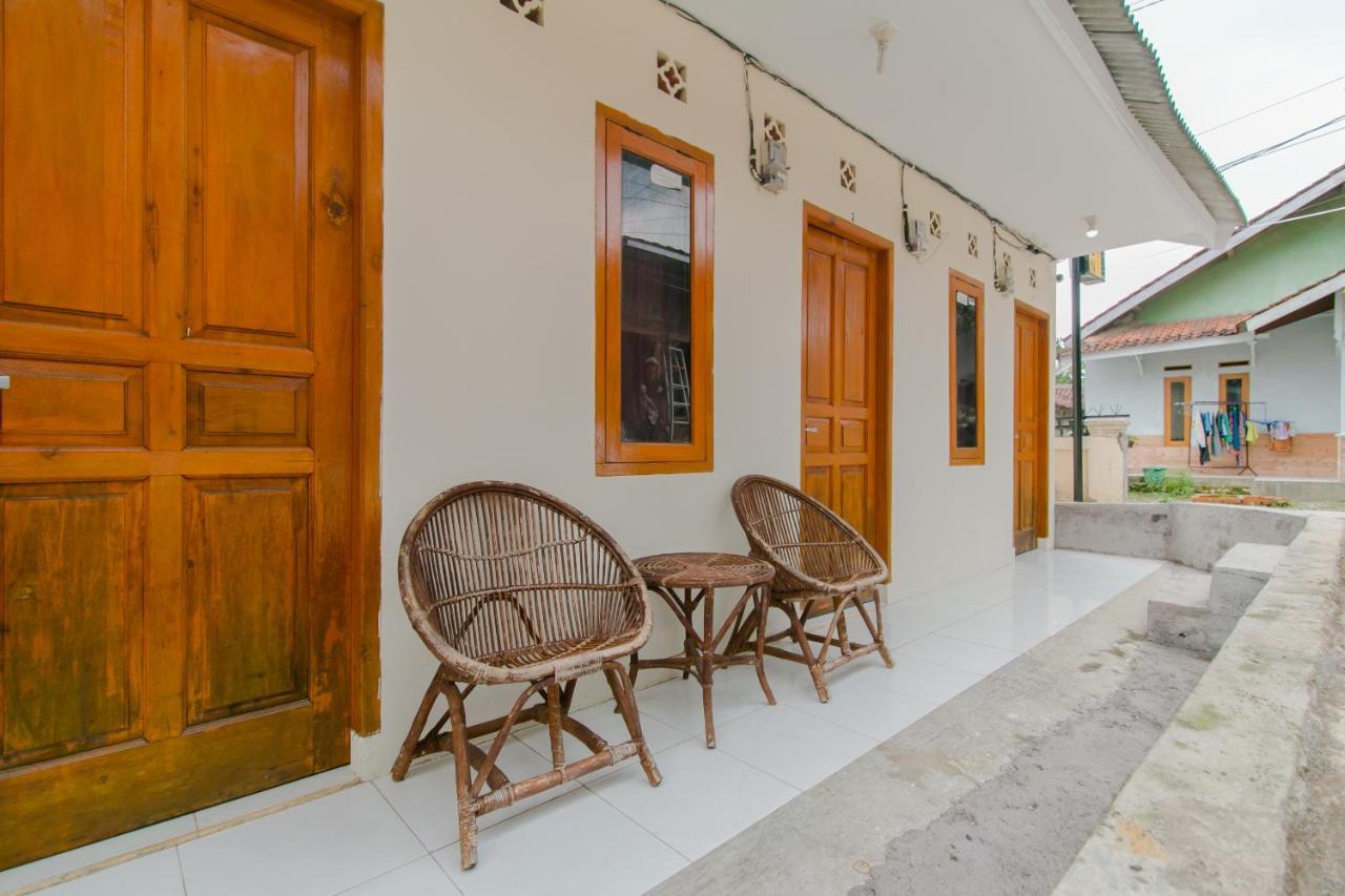 Ayu Homestay Syariah Sukabumi Luaran gambar