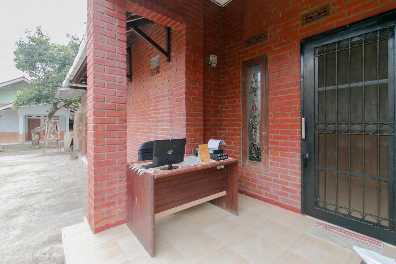 Ayu Homestay Syariah Sukabumi Luaran gambar